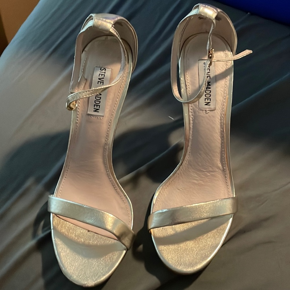 Steve Madden Gold heels size 9M